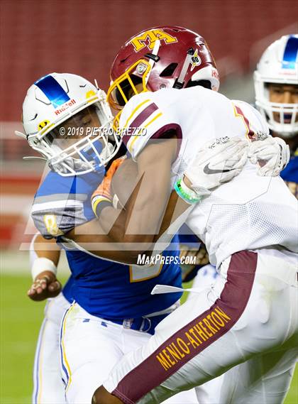 Thumbnail 3 in Serra vs. Menlo-Atherton photogallery.