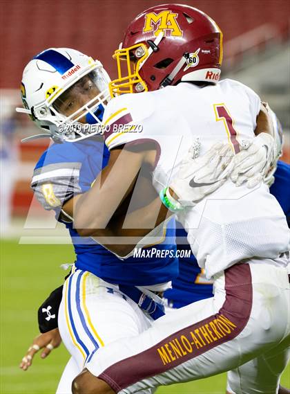 Thumbnail 2 in Serra vs. Menlo-Atherton photogallery.