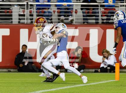 Thumbnail 2 in Serra vs. Menlo-Atherton photogallery.