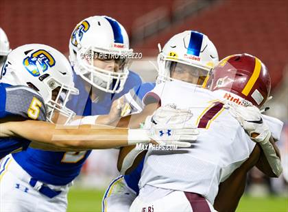 Thumbnail 1 in Serra vs. Menlo-Atherton photogallery.