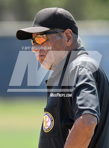 Thumbnail 2 in St. John Bosco vs. Edison (G1) photogallery.