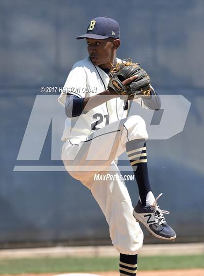 Thumbnail 3 in St. John Bosco vs. Edison (G1) photogallery.