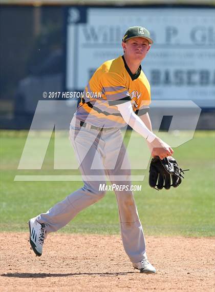 Thumbnail 3 in St. John Bosco vs. Edison (G1) photogallery.