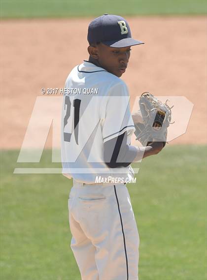 Thumbnail 3 in St. John Bosco vs. Edison (G1) photogallery.