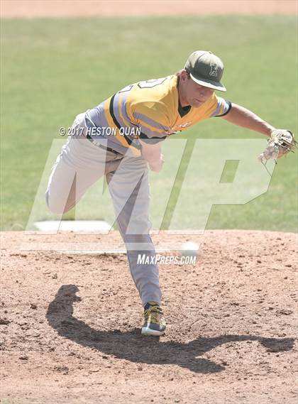 Thumbnail 2 in St. John Bosco vs. Edison (G1) photogallery.