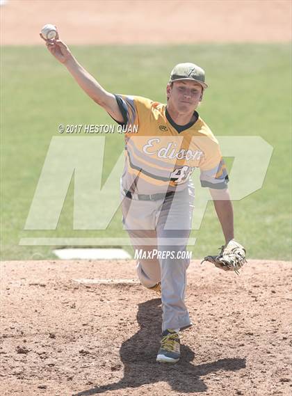Thumbnail 2 in St. John Bosco vs. Edison (G1) photogallery.