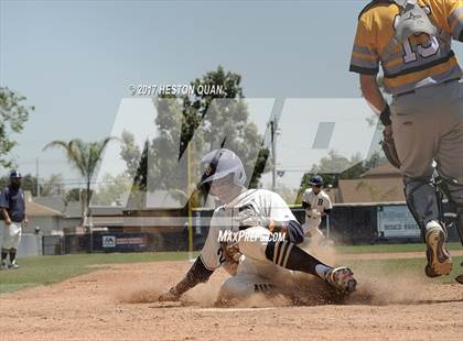 Thumbnail 2 in St. John Bosco vs. Edison (G1) photogallery.