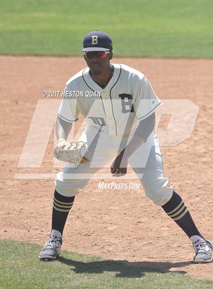 Thumbnail 2 in St. John Bosco vs. Edison (G1) photogallery.