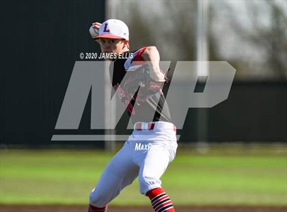 Thumbnail 2 in Lorena vs. Franklin photogallery.