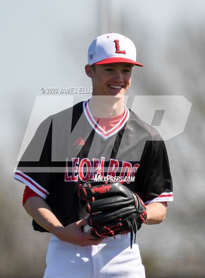 Thumbnail 3 in Lorena vs. Franklin photogallery.