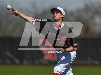 Thumbnail 3 in Lorena vs. Franklin photogallery.
