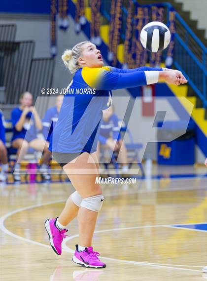Thumbnail 1 in Leo @ East Noble photogallery.