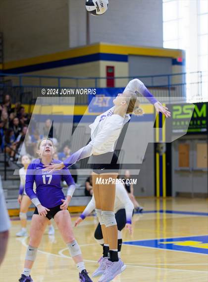 Thumbnail 1 in Leo @ East Noble photogallery.