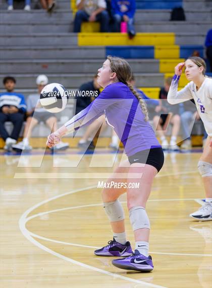 Thumbnail 1 in Leo @ East Noble photogallery.