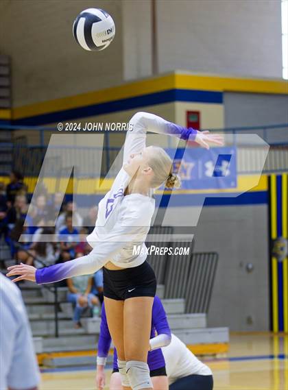 Thumbnail 3 in Leo @ East Noble photogallery.