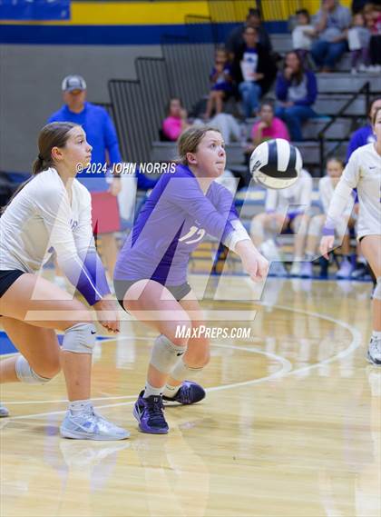 Thumbnail 2 in Leo @ East Noble photogallery.