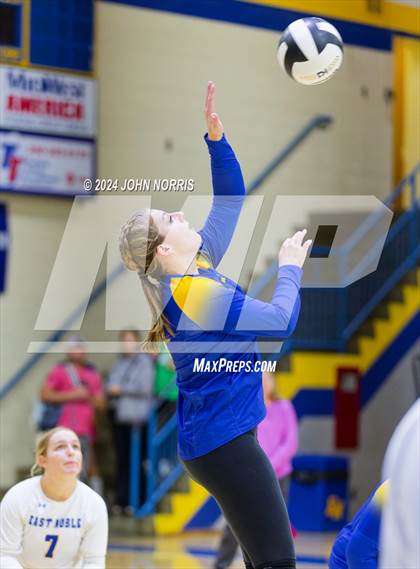 Thumbnail 2 in Leo @ East Noble photogallery.