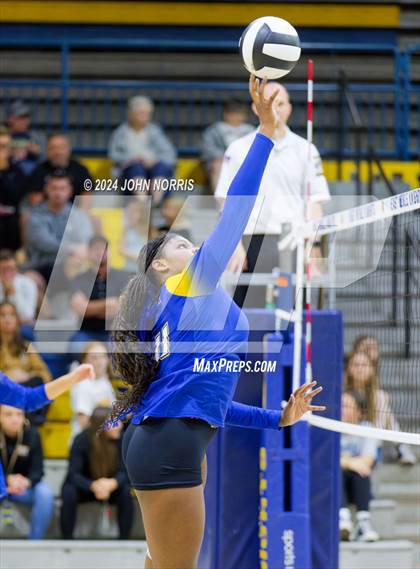 Thumbnail 1 in Leo @ East Noble photogallery.