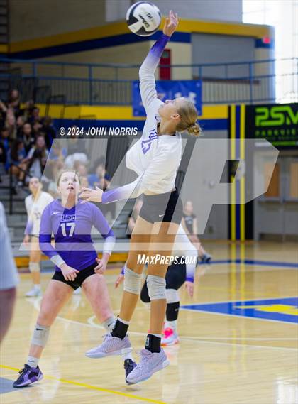 Thumbnail 2 in Leo @ East Noble photogallery.