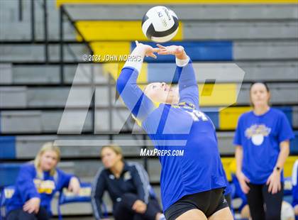 Thumbnail 1 in Leo @ East Noble photogallery.