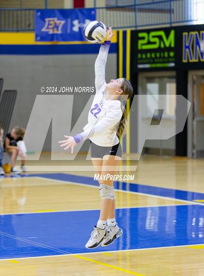 Thumbnail 2 in Leo @ East Noble photogallery.