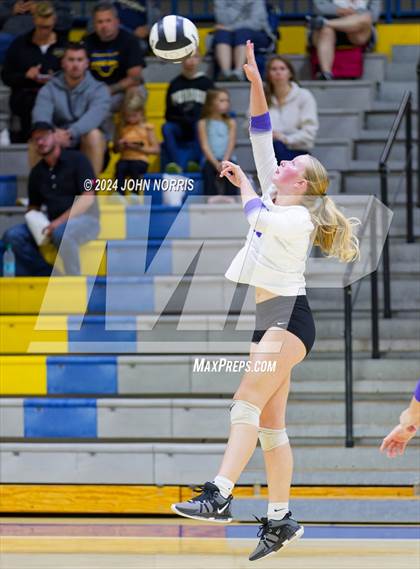 Thumbnail 1 in Leo @ East Noble photogallery.