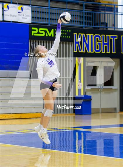 Thumbnail 2 in Leo @ East Noble photogallery.