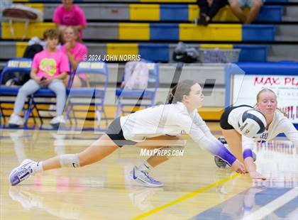 Thumbnail 3 in Leo @ East Noble photogallery.