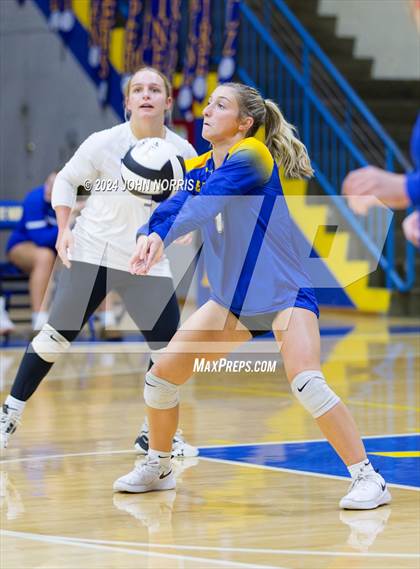 Thumbnail 3 in Leo @ East Noble photogallery.