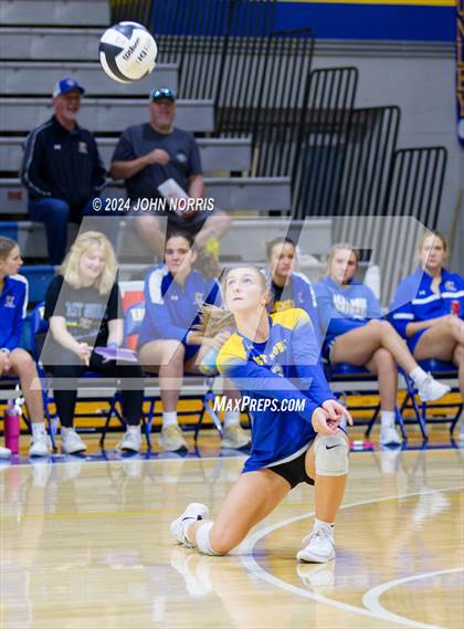 Thumbnail 3 in Leo @ East Noble photogallery.