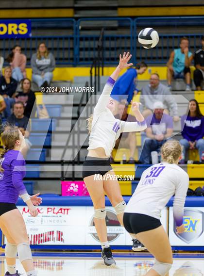 Thumbnail 2 in Leo @ East Noble photogallery.