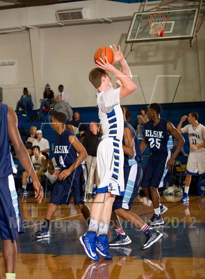Thumbnail 3 in Alief Elsik vs Lewis Hebron (McDonald's Texas Invitational) photogallery.