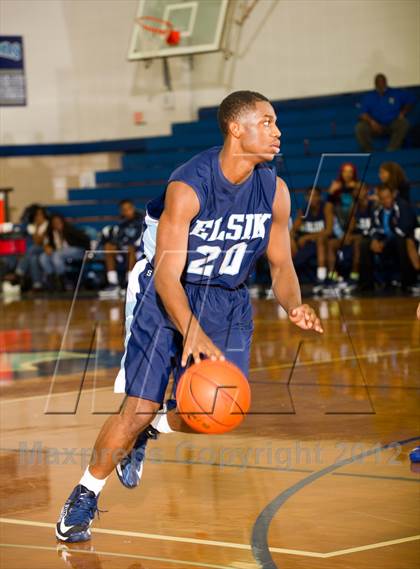Thumbnail 1 in Alief Elsik vs Lewis Hebron (McDonald's Texas Invitational) photogallery.