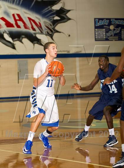 Thumbnail 2 in Alief Elsik vs Lewis Hebron (McDonald's Texas Invitational) photogallery.
