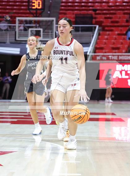 Thumbnail 3 in Bountiful vs. Maple Mountain (UHSAA 5A Quarterfinal) photogallery.