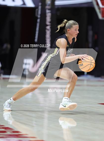 Thumbnail 2 in Bountiful vs. Maple Mountain (UHSAA 5A Quarterfinal) photogallery.