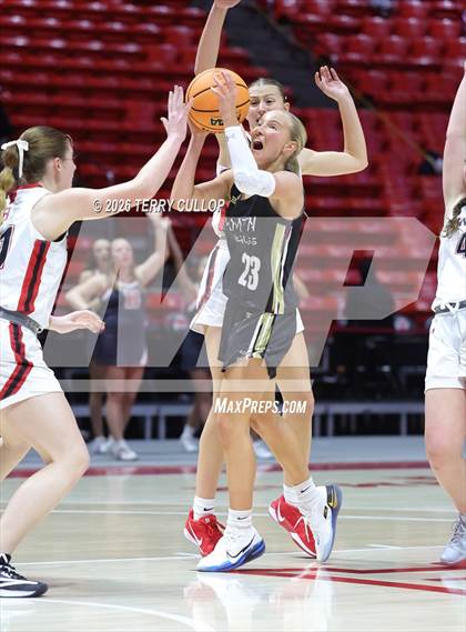 Thumbnail 1 in Bountiful vs. Maple Mountain (UHSAA 5A Quarterfinal) photogallery.