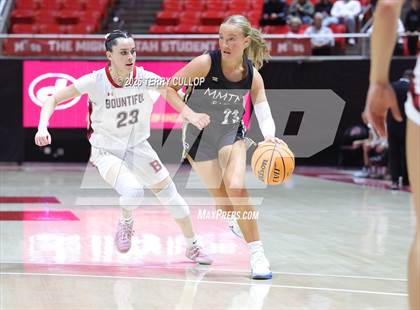 Thumbnail 2 in Bountiful vs. Maple Mountain (UHSAA 5A Quarterfinal) photogallery.