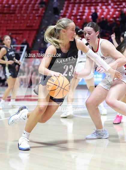 Thumbnail 1 in Bountiful vs. Maple Mountain (UHSAA 5A Quarterfinal) photogallery.