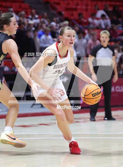 Thumbnail 2 in Bountiful vs. Maple Mountain (UHSAA 5A Quarterfinal) photogallery.
