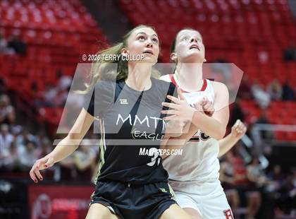 Thumbnail 2 in Bountiful vs. Maple Mountain (UHSAA 5A Quarterfinal) photogallery.