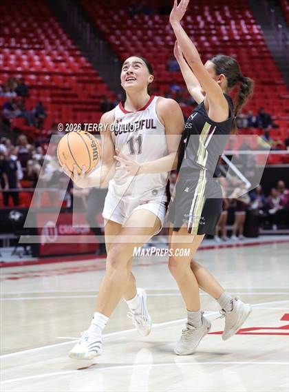 Thumbnail 1 in Bountiful vs. Maple Mountain (UHSAA 5A Quarterfinal) photogallery.