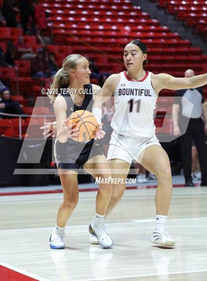 Thumbnail 1 in Bountiful vs. Maple Mountain (UHSAA 5A Quarterfinal) photogallery.