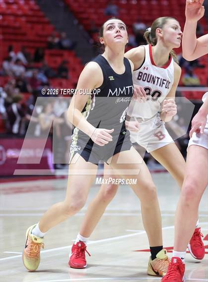Thumbnail 2 in Bountiful vs. Maple Mountain (UHSAA 5A Quarterfinal) photogallery.