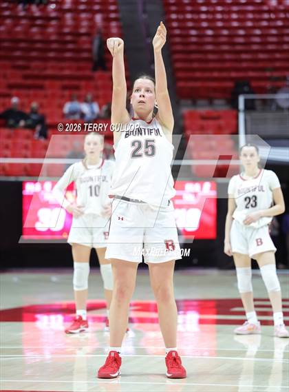 Thumbnail 1 in Bountiful vs. Maple Mountain (UHSAA 5A Quarterfinal) photogallery.