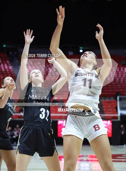 Thumbnail 3 in Bountiful vs. Maple Mountain (UHSAA 5A Quarterfinal) photogallery.