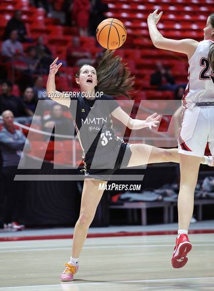 Thumbnail 3 in Bountiful vs. Maple Mountain (UHSAA 5A Quarterfinal) photogallery.