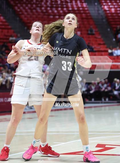 Thumbnail 2 in Bountiful vs. Maple Mountain (UHSAA 5A Quarterfinal) photogallery.