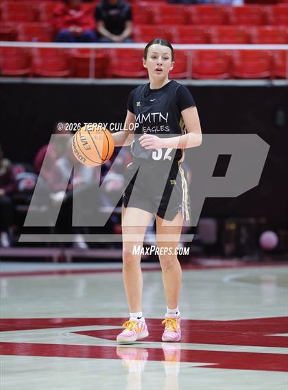 Thumbnail 2 in Bountiful vs. Maple Mountain (UHSAA 5A Quarterfinal) photogallery.