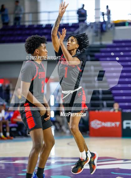 Thumbnail 1 in Archbishop Stepinac vs Centennial (City of Palms Classic) photogallery.
